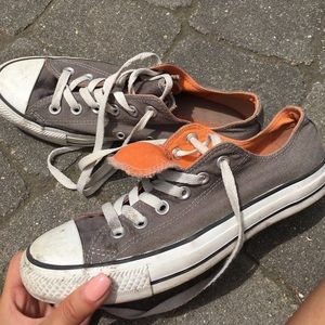 Double tongue converse!